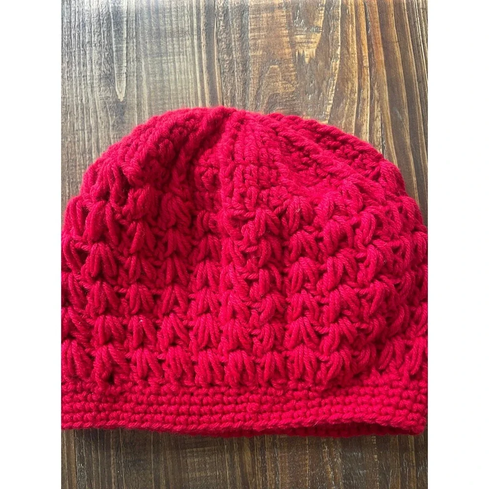 crochet red beanie‎